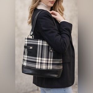 Tommy Hilfiger Vintage Black & White Plaid Shoulder Bag | Classic Y2K